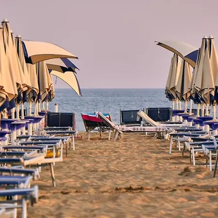 Beachfront With Terrace Apartman Bibione